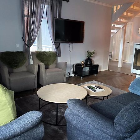 Enter Tromso - Luxury 4 Bedroom Apartment Экстерьер фото