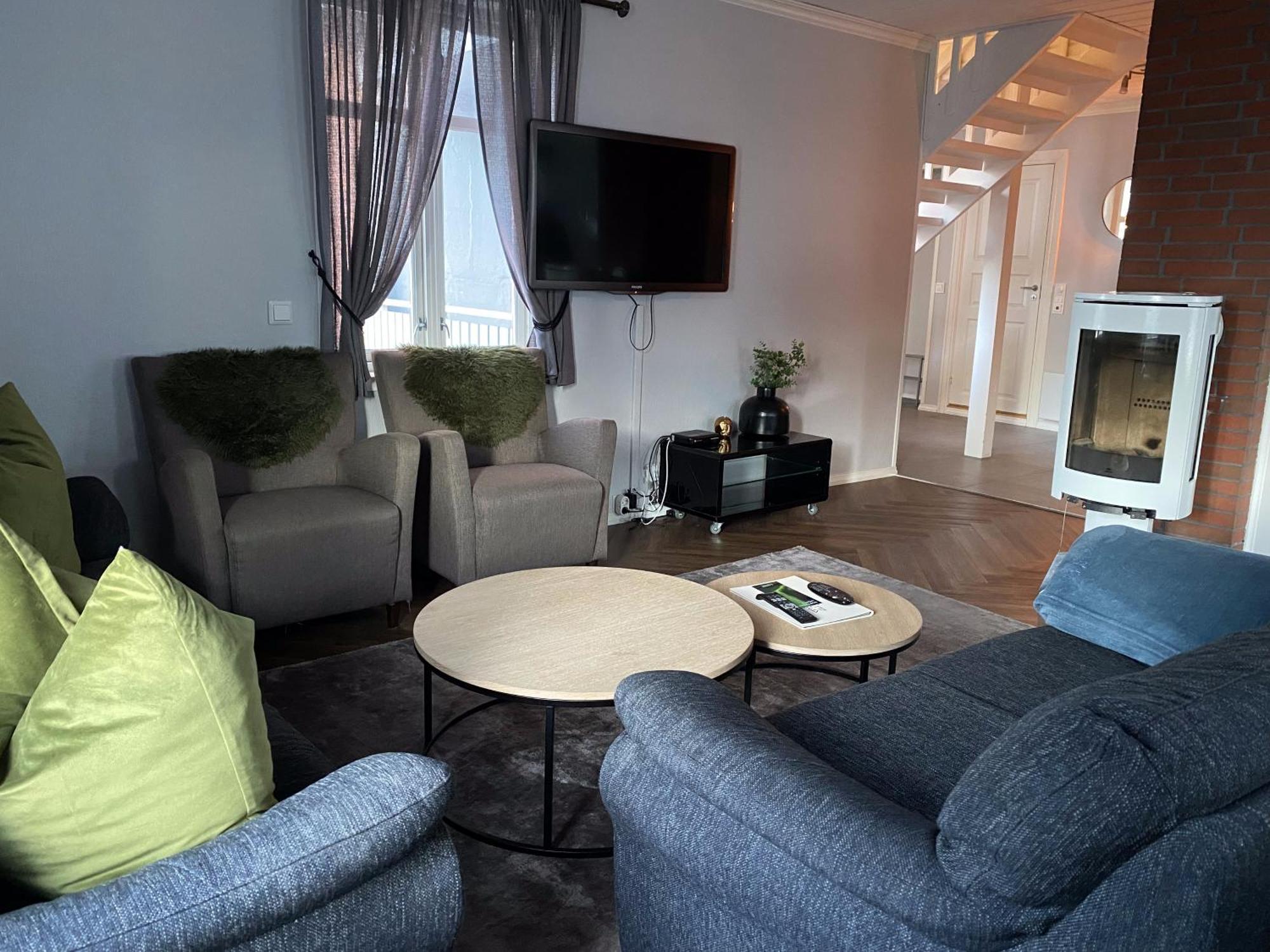 Enter Tromso - Luxury 4 Bedroom Apartment Экстерьер фото