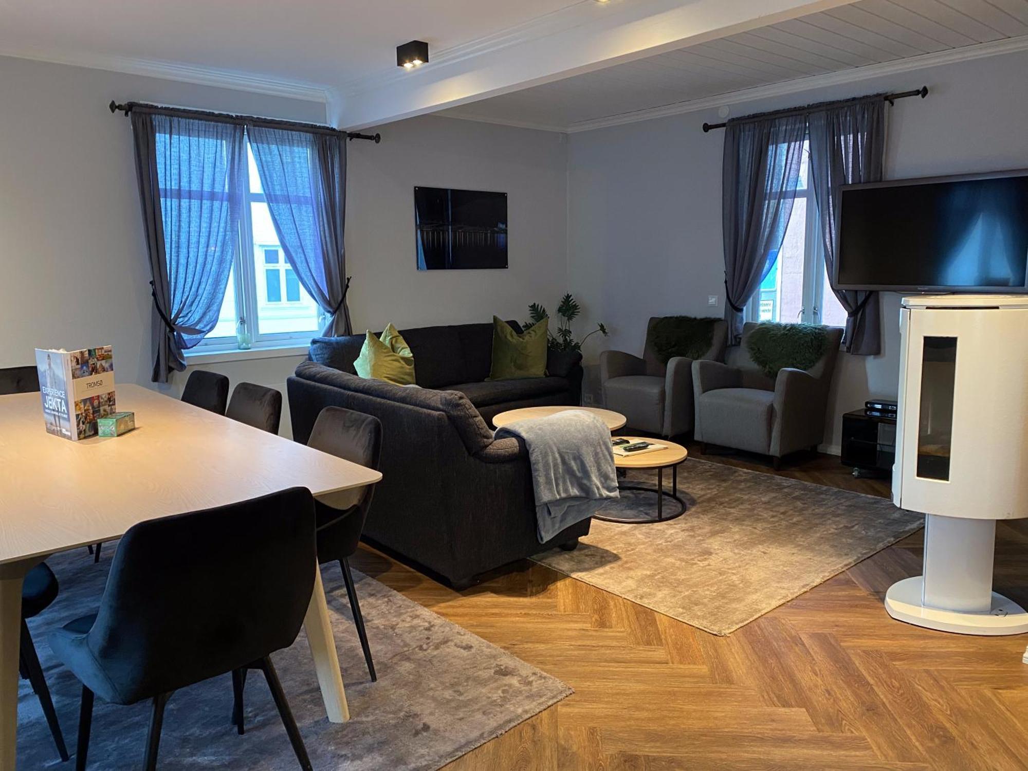 Enter Tromso - Luxury 4 Bedroom Apartment Экстерьер фото