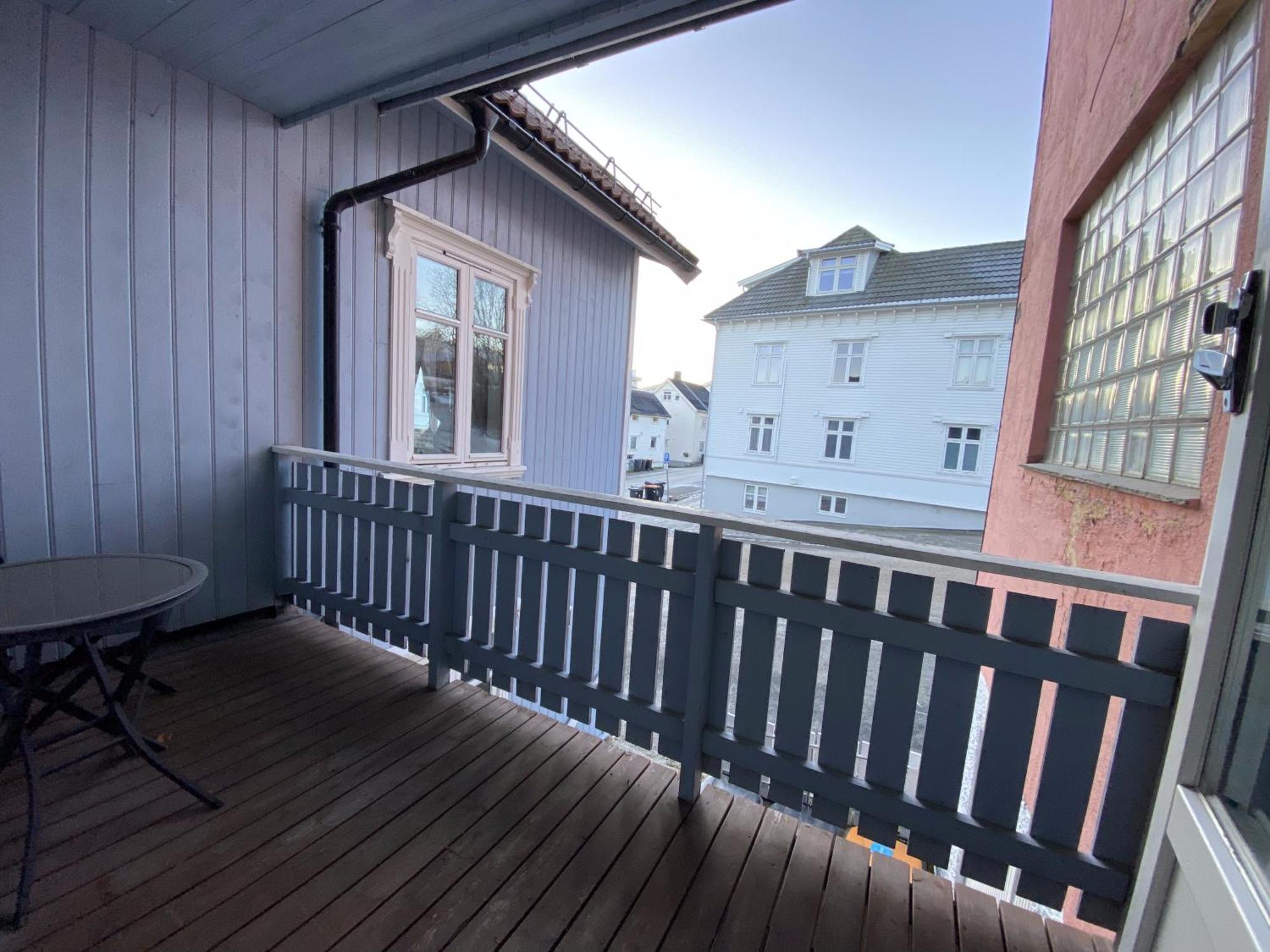 Enter Tromso - Luxury 4 Bedroom Apartment Экстерьер фото