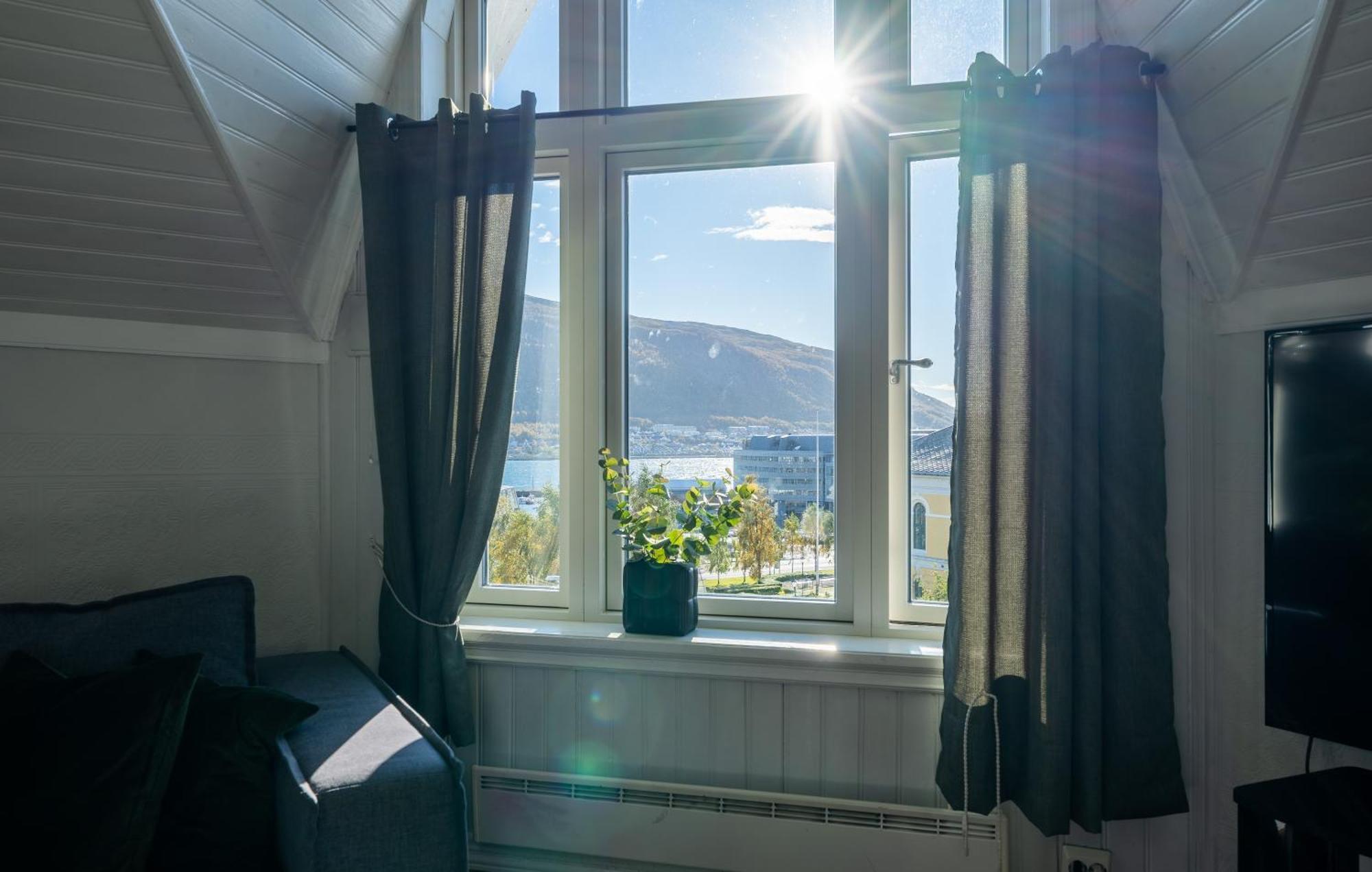 Enter Tromso - Exclusive Apartments Экстерьер фото